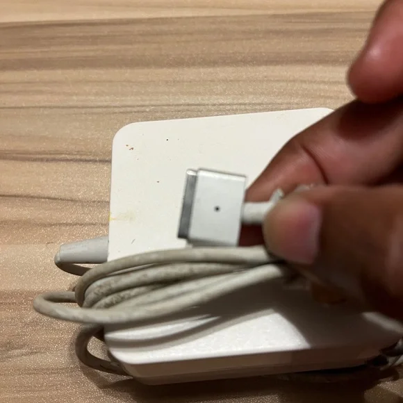 Computer Charger - Picture 3 of 16